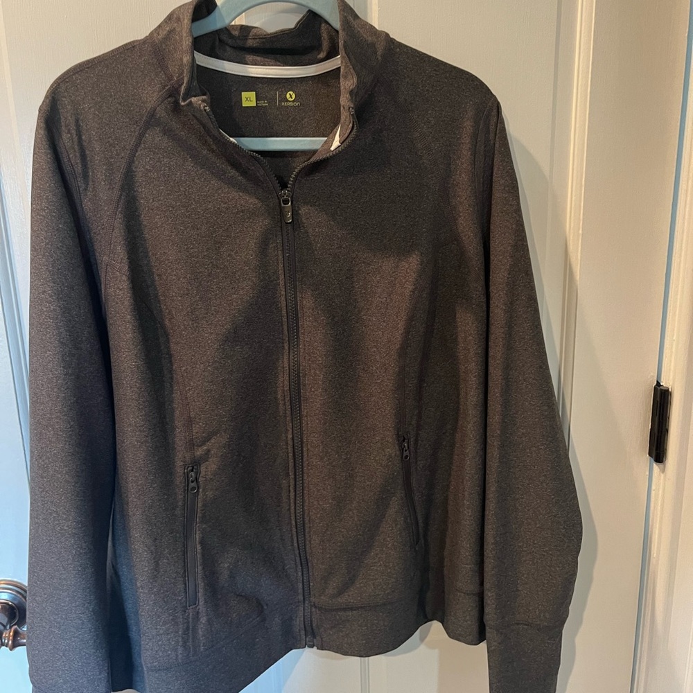 Women’s Xersion XL zip up jacket   NWT.